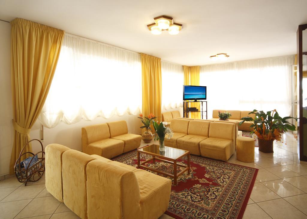 Hotel Devon Rooms & Breakfast Cesenatico Exterior photo