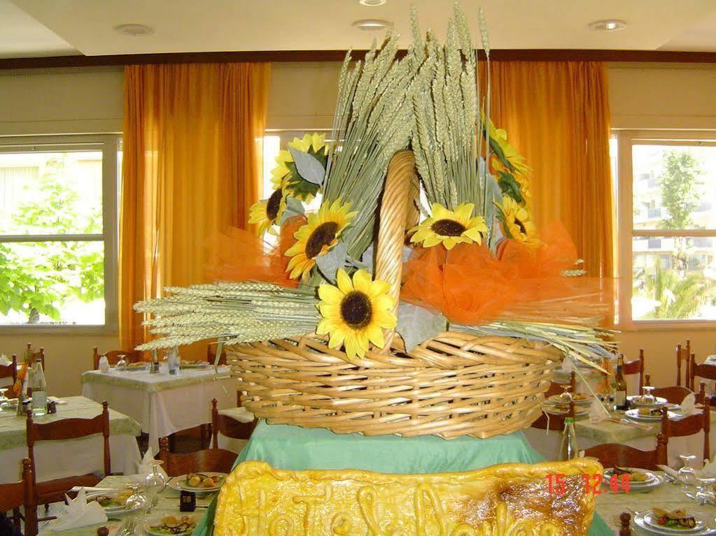 Hotel Devon Rooms & Breakfast Cesenatico Exterior photo